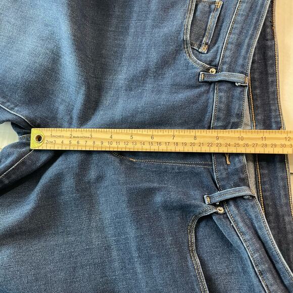 Levi's Womens Jeans Size 31 Straight Rolled Hem Mid Rise Dark Wash Blue Denim - Picture 9 of 10